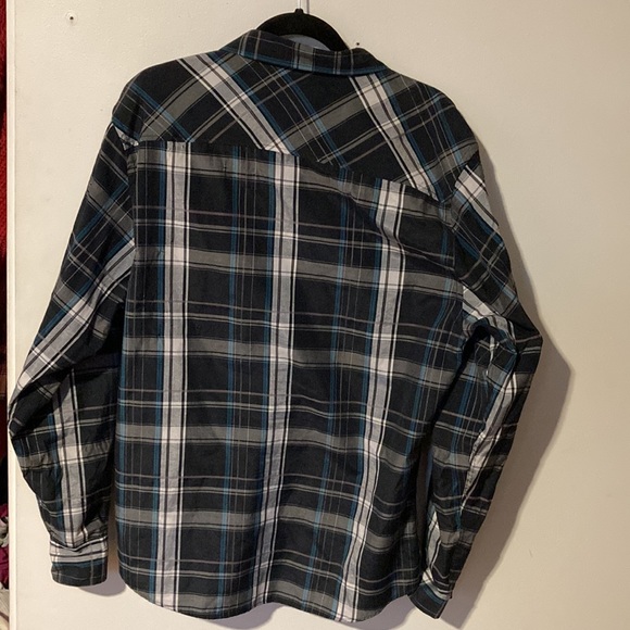 Flannel. Tiny holes on shoulder. Only worn once - Picture 3 of 4